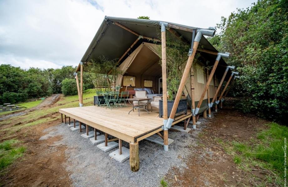 Diana Dea Lodge tent